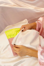 Load image into Gallery viewer, CHLOCO SILKS | 22 Momme Pure Mulberry Silk Pillowcase