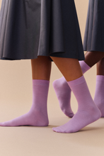 Load image into Gallery viewer, Parma Violet Merino Socks: Parma Violet / Small (UK 4-7)