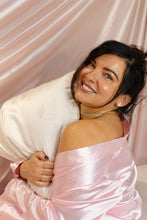 Load image into Gallery viewer, CHLOCO SILKS | 22 Momme Pure Mulberry Silk Pillowcase
