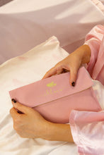 Load image into Gallery viewer, CHLOCO SILKS | 22 Momme Pure Mulberry Silk Pillowcase
